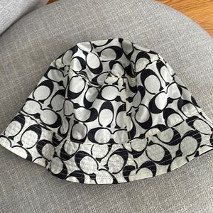 Coach bucket hat. Reversible, soft material